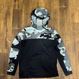 Nike Therma Camo Hoodie